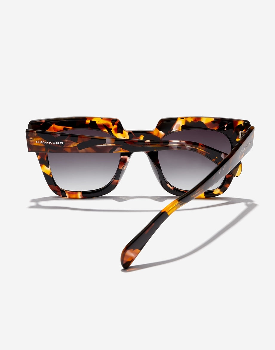 Hawkers Row X - Jaune Savage Iron - Nwadri