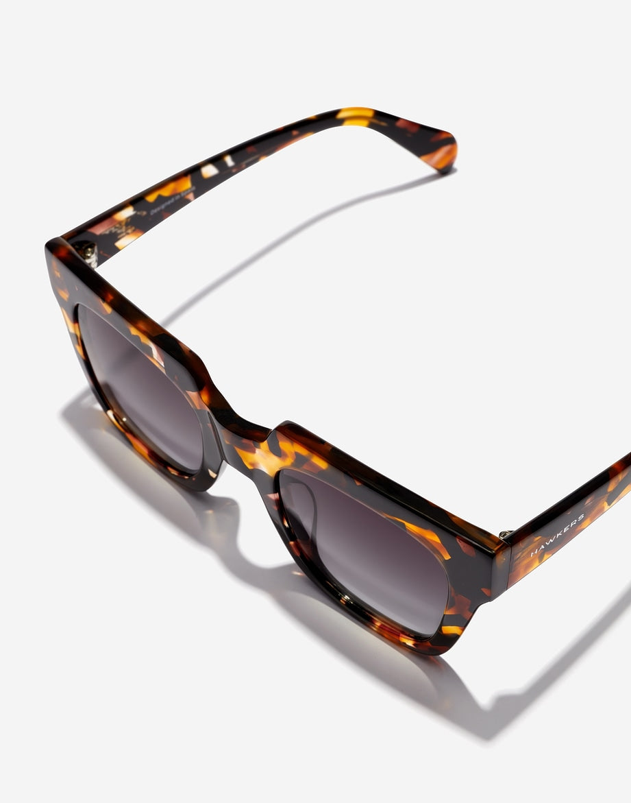Hawkers Row X - Jaune Savage Iron - Nwadri