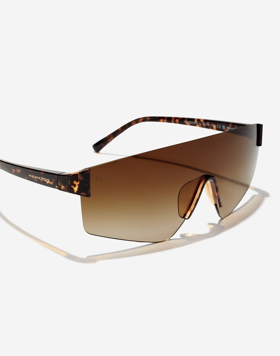 Hawkers x Augusto Fernández Aero, Marron Carey HAWKERS