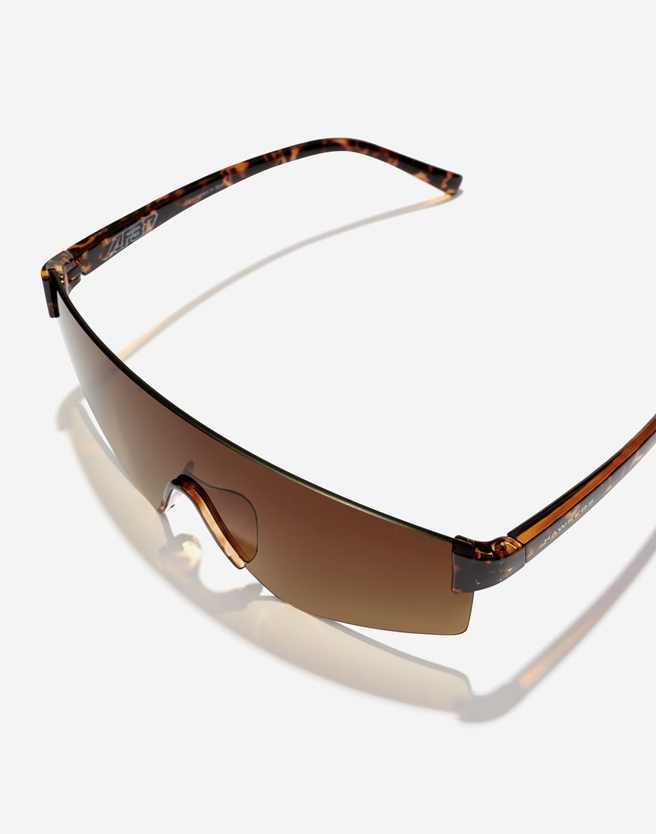 Hawkers x Augusto Fernández Aero, Marron Carey HAWKERS