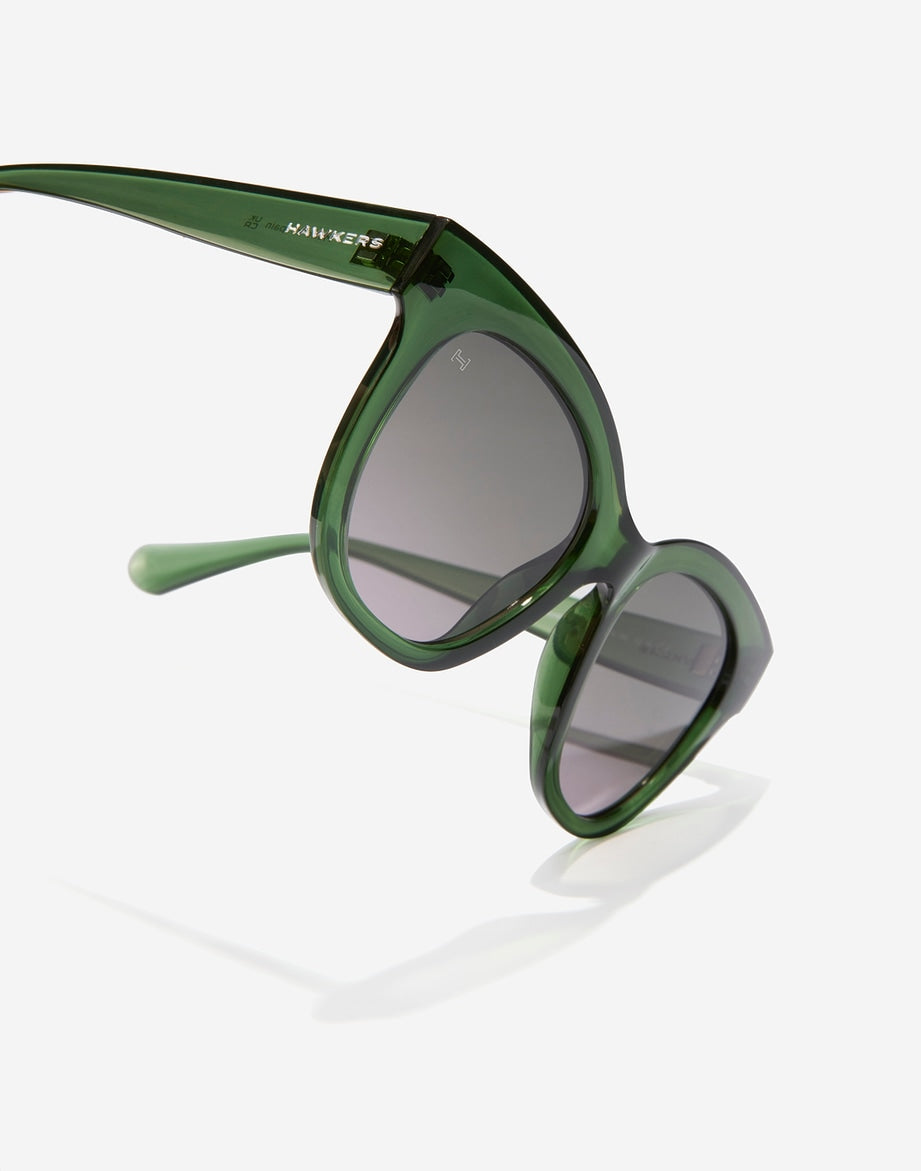 AUDREY RAW - POLARIZED BLACK HAWKERS