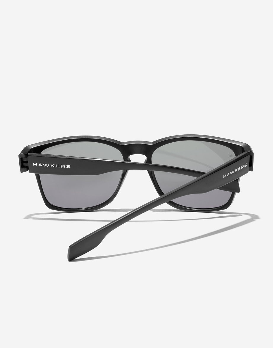 CORE RAW - POLARIZED BLACK DARK HAWKERS