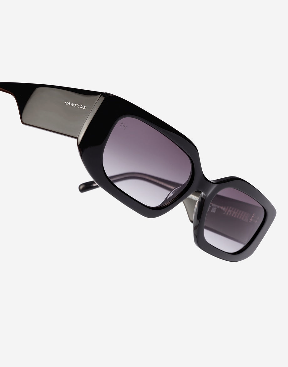 Hawkers-Trendset - Nwadri